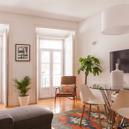 Cozy 1St Floor Flat Central Chiado District With Balconies And Ac 19Th Century Building Lisboa Екстериор снимка