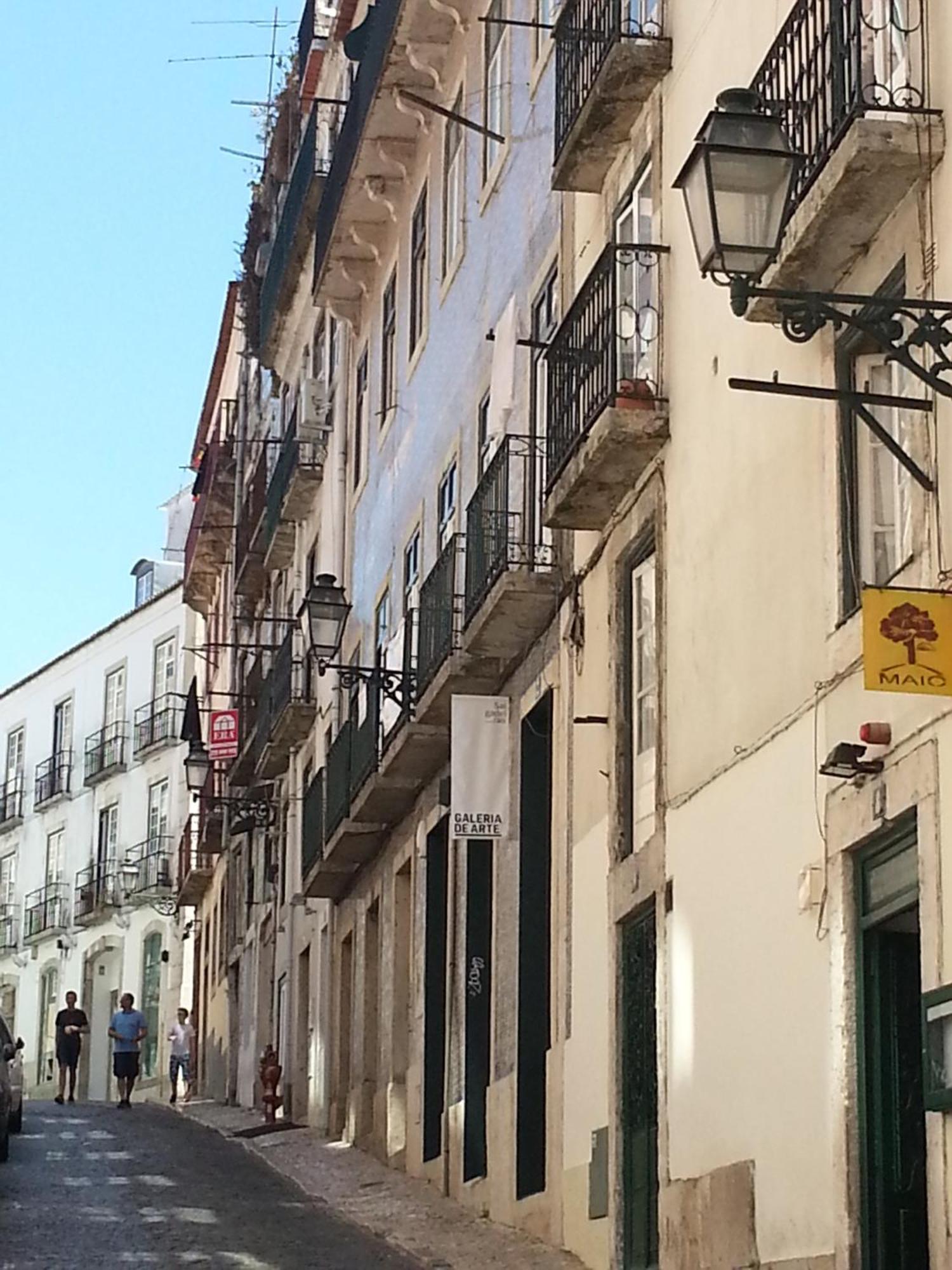 Cozy 1St Floor Flat Central Chiado District With Balconies And Ac 19Th Century Building Lisboa Екстериор снимка