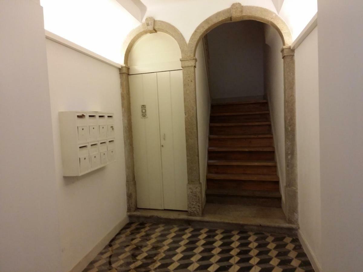 Cozy 1St Floor Flat Central Chiado District With Balconies And Ac 19Th Century Building Lisboa Екстериор снимка