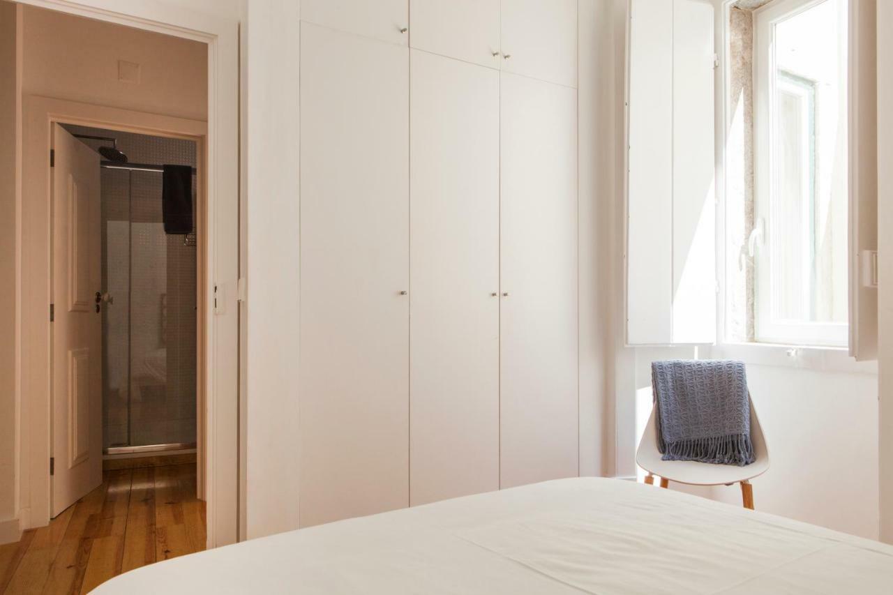Cozy 1St Floor Flat Central Chiado District With Balconies And Ac 19Th Century Building Lisboa Екстериор снимка