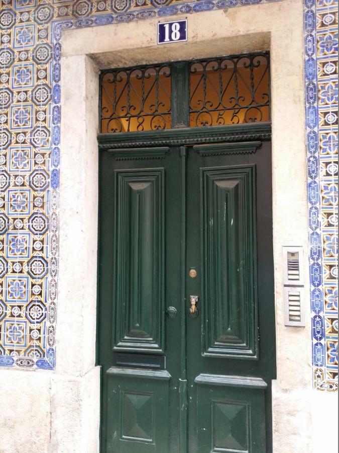 Cozy 1St Floor Flat Central Chiado District With Balconies And Ac 19Th Century Building Lisboa Екстериор снимка