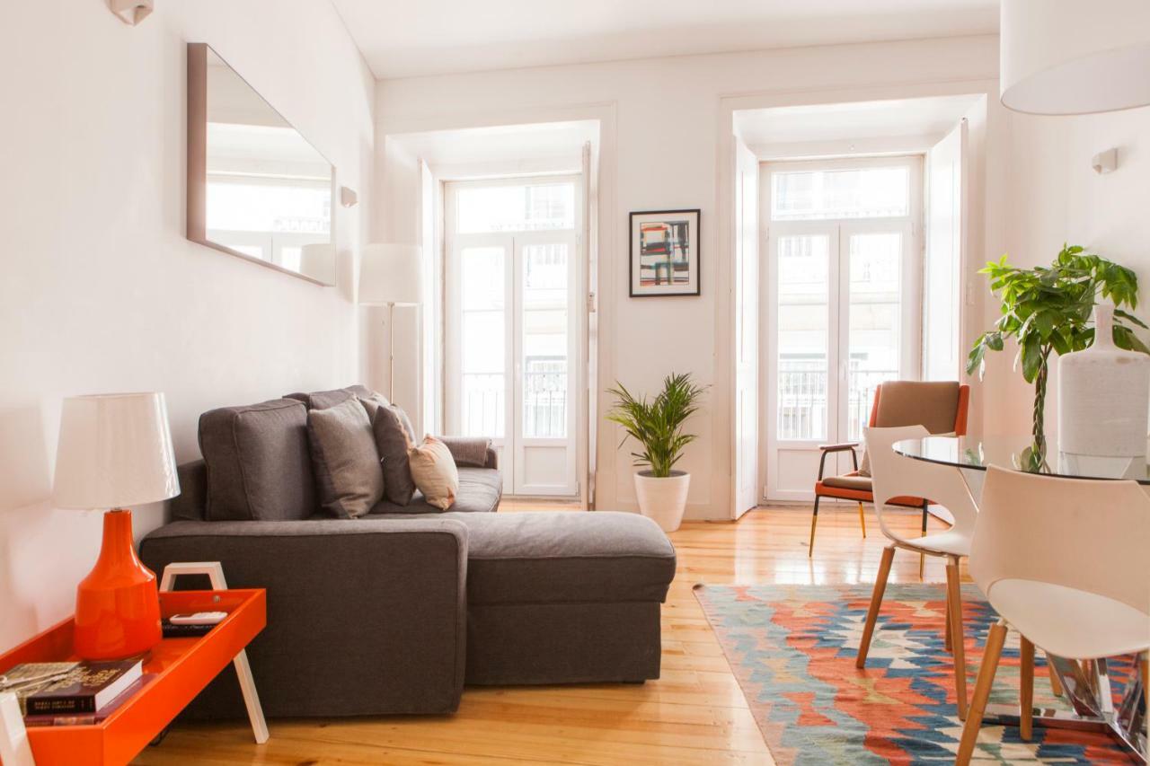 Cozy 1St Floor Flat Central Chiado District With Balconies And Ac 19Th Century Building Lisboa Екстериор снимка