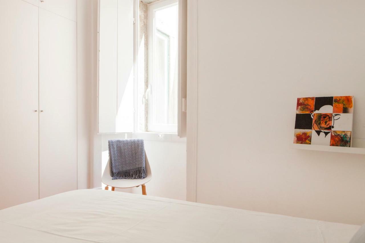 Cozy 1St Floor Flat Central Chiado District With Balconies And Ac 19Th Century Building Lisboa Екстериор снимка